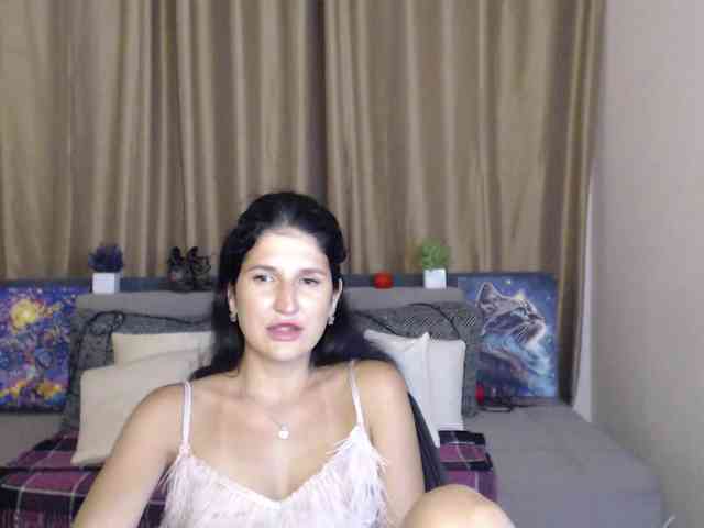 AliannaSoloKisses webcam