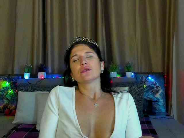 AliannaSoloKisses webcam