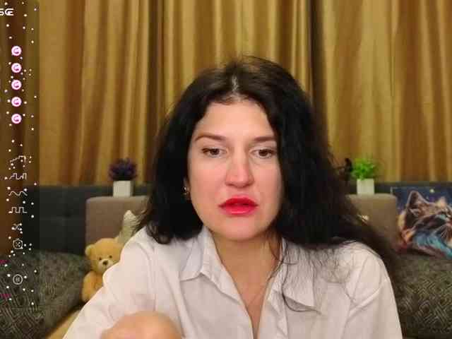 AliannaSoloKisses webcam