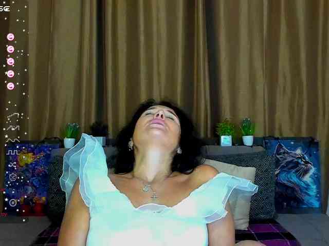 AliannaSoloKisses webcam