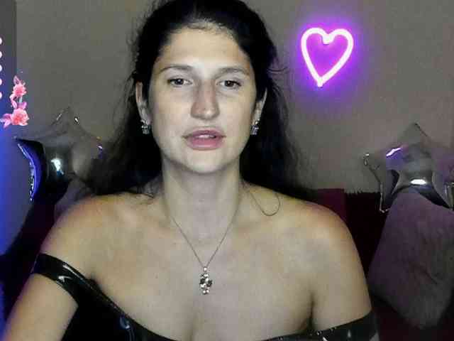 AliannaSoloKisses webcam