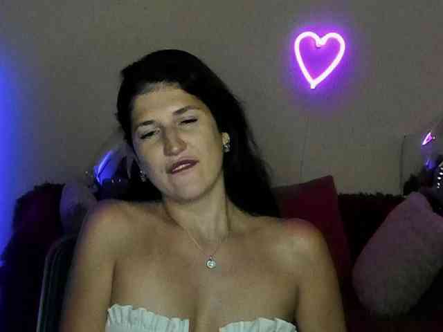 AliannaSoloKisses webcam