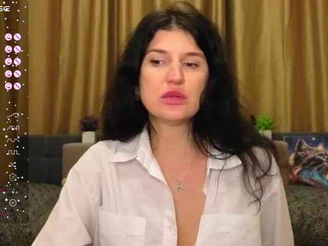 AliannaSoloKisses webcam