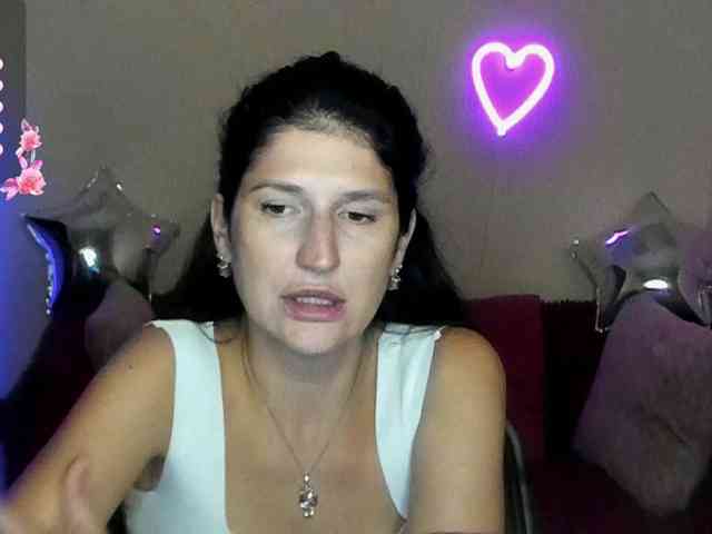 AliannaSoloKisses webcam