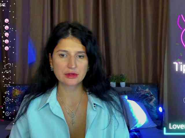 AliannaSoloKisses webcam