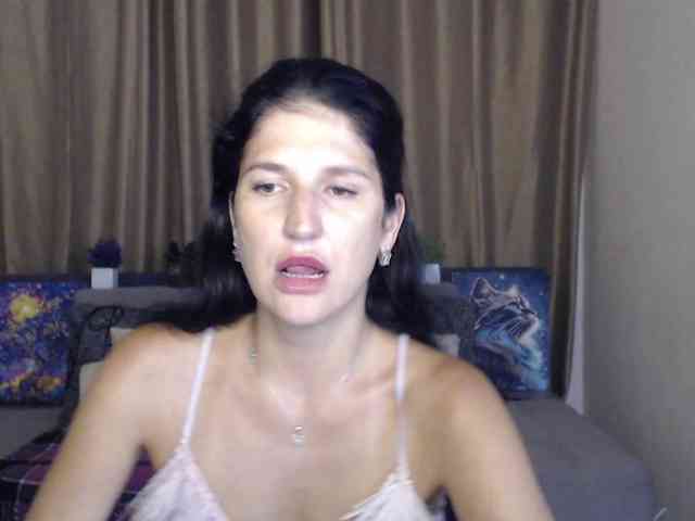 AliannaSoloKisses webcam