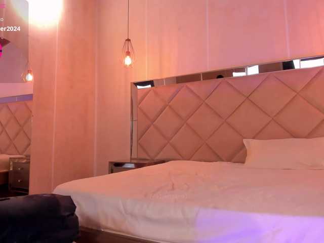 AllyJensen's BongaCams show and profile