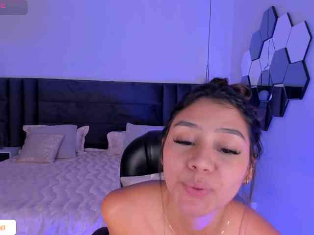 AllyJensen webcam