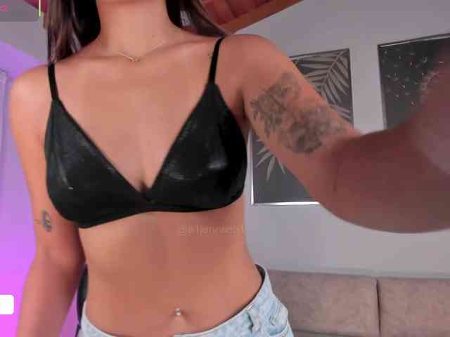 AllyJensen webcam