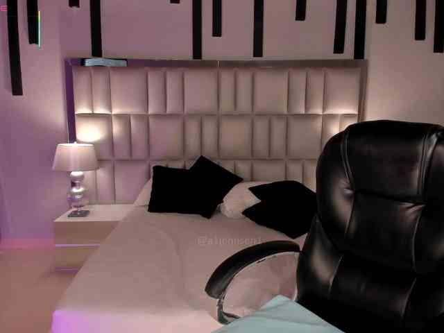 AllyJensen Live Webcam on BongaCams