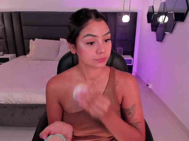 AllyJensen webcam