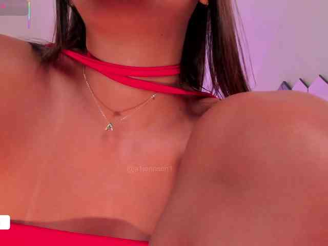 AllyJensen webcam
