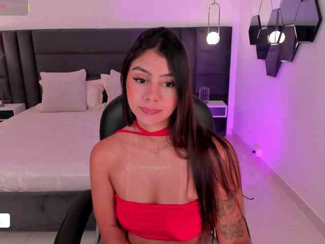 AllyJensen webcam