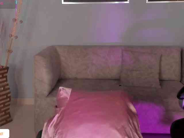 AllyJensen webcam