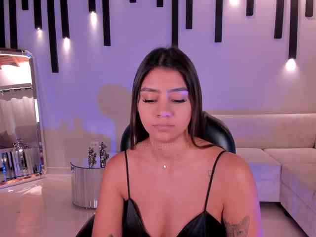 AllyJensen webcam