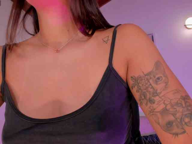 AllyJensen webcam