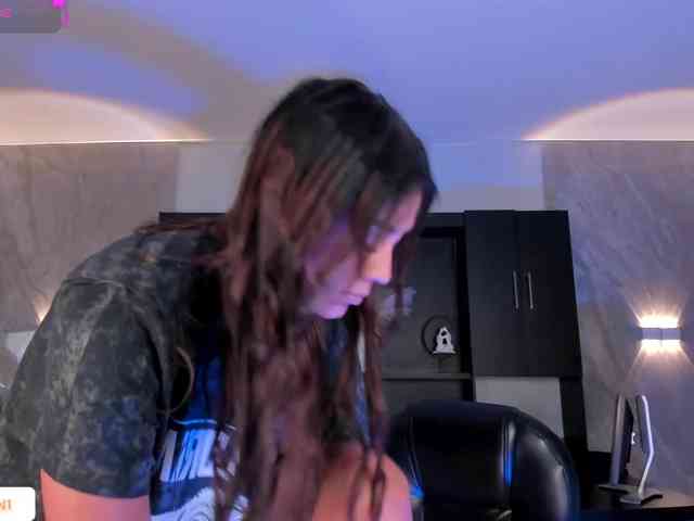 AllyJensen webcam