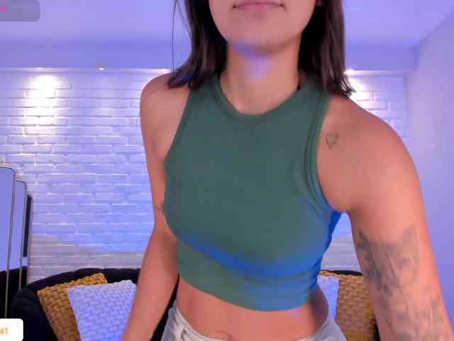 AllyJensen webcam