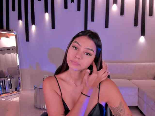 AllyJensen webcam