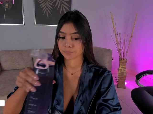 AllyJensen webcam
