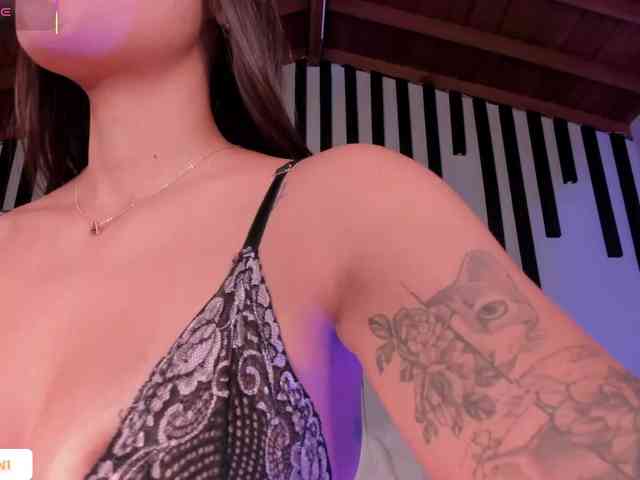AllyJensen webcam