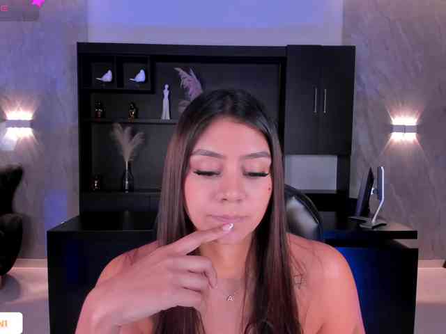 AllyJensen webcam