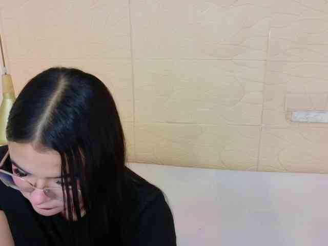 sweet-dani18 webcam