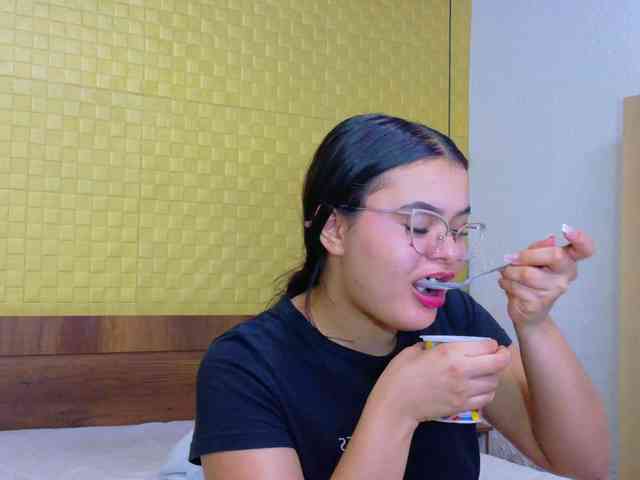 sweet-dani18 webcam