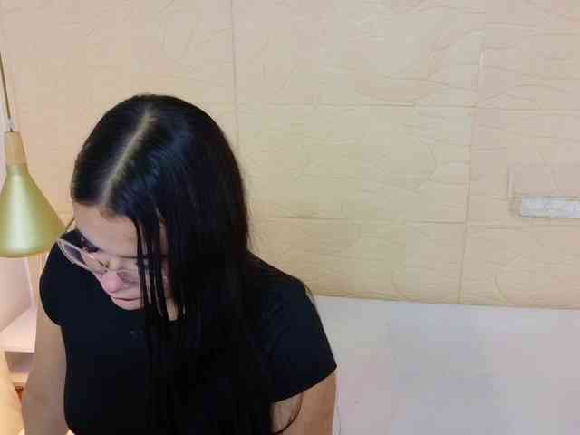 sweet-dani18 webcam