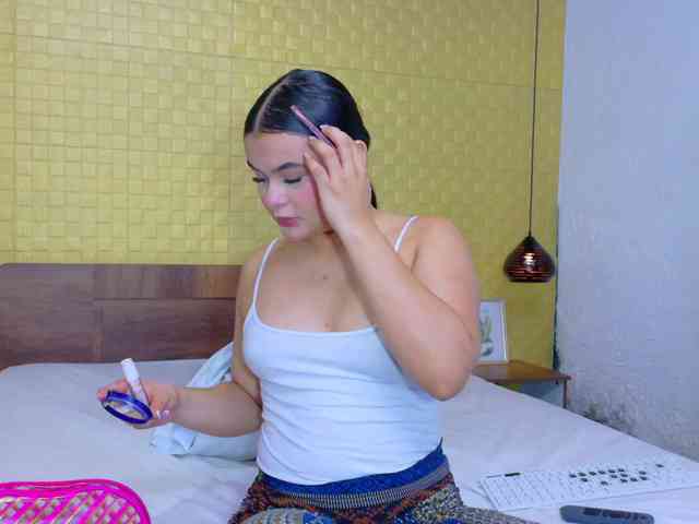 sweet-dani18 webcam
