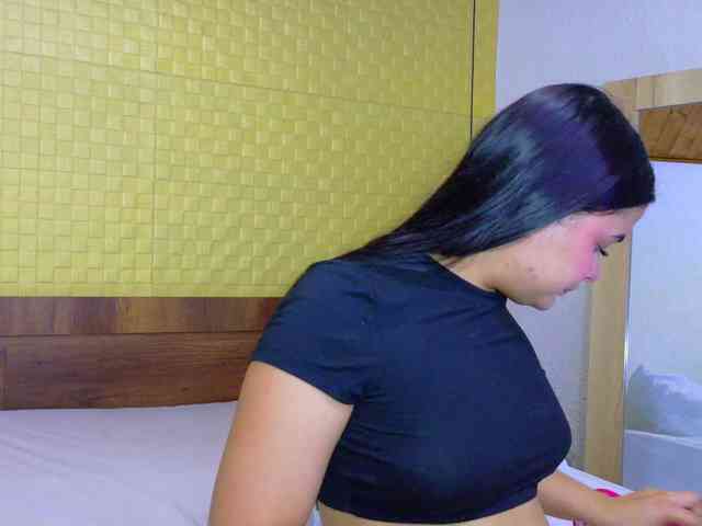 sweet-dani18 webcam