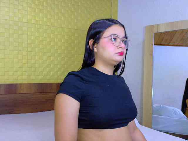 sweet-dani18 webcam