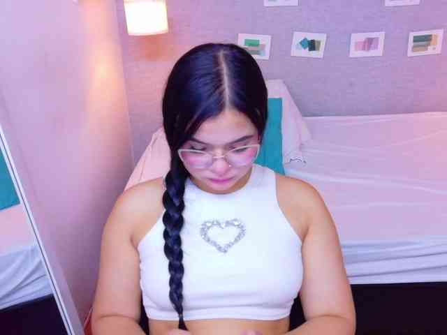 sweet-dani18 webcam