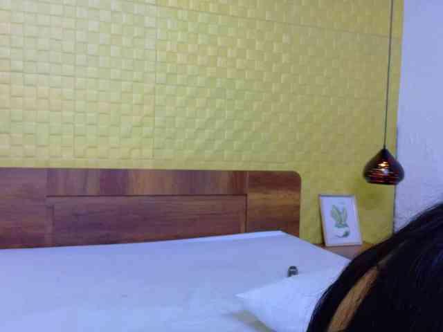 sweet-dani18 webcam