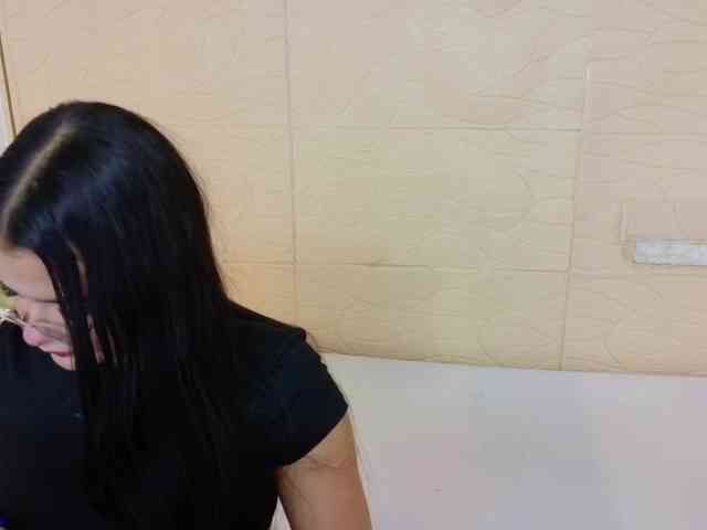 sweet-dani18 webcam