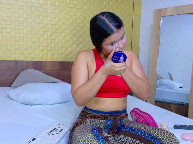 sweet-dani18 webcam