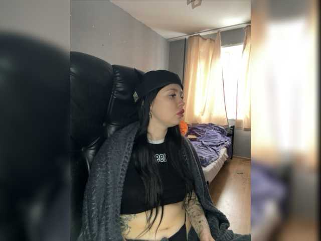 Boltushka-Anyuta on BongaCams