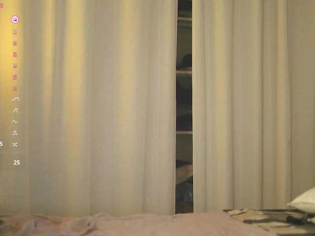 babeholly's BongaCams show and profile