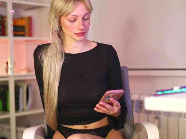 babeholly webcam