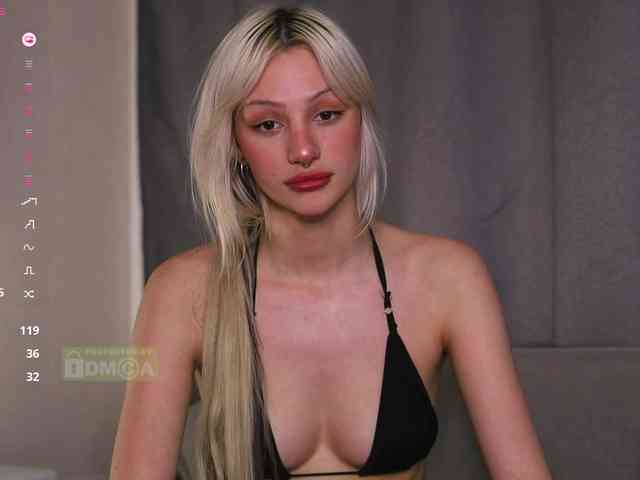 babeholly webcam
