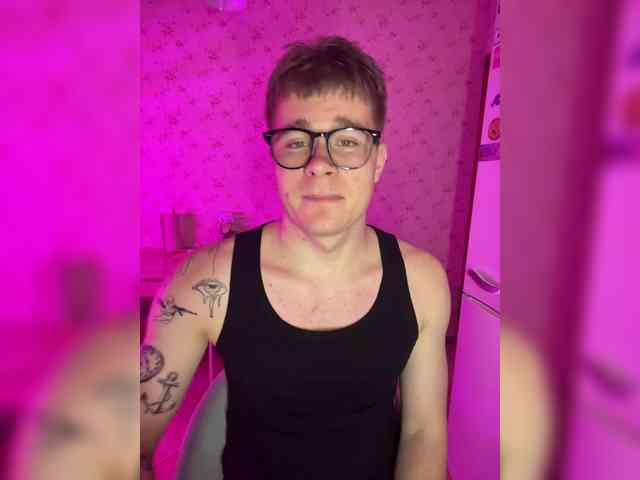 Pavluik7 Live Webcam on BongaCams