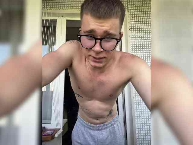 Pavluik7 Live Webcam on BongaCams