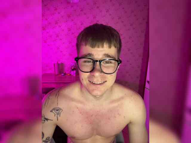 Pavluik7 Live Webcam on BongaCams