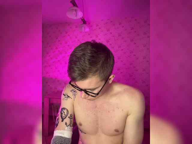 Pavluik7 Live Webcam on BongaCams