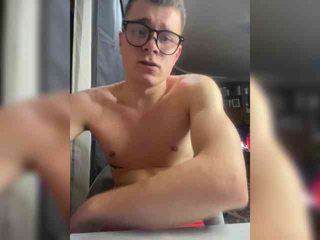 Pavluik7 Live Webcam on BongaCams