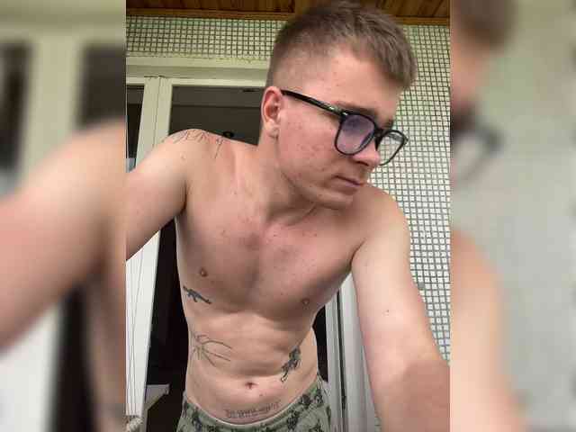 Pavluik7 Live Webcam on BongaCams