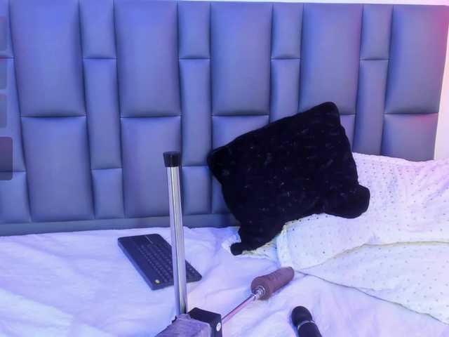 Abbyadams's BongaCams show and profile