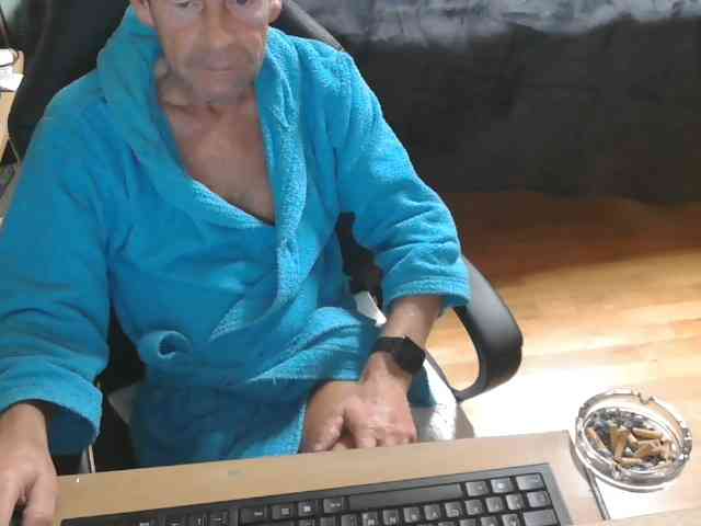 dfrxxx1 Live Webcam on BongaCams