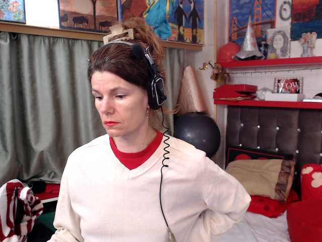 kellysurfing's BongaCams show and profile
