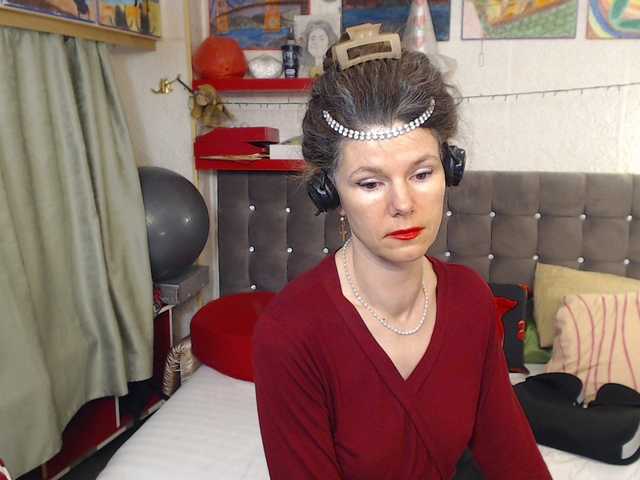 kellysurfing's BongaCams show and profile